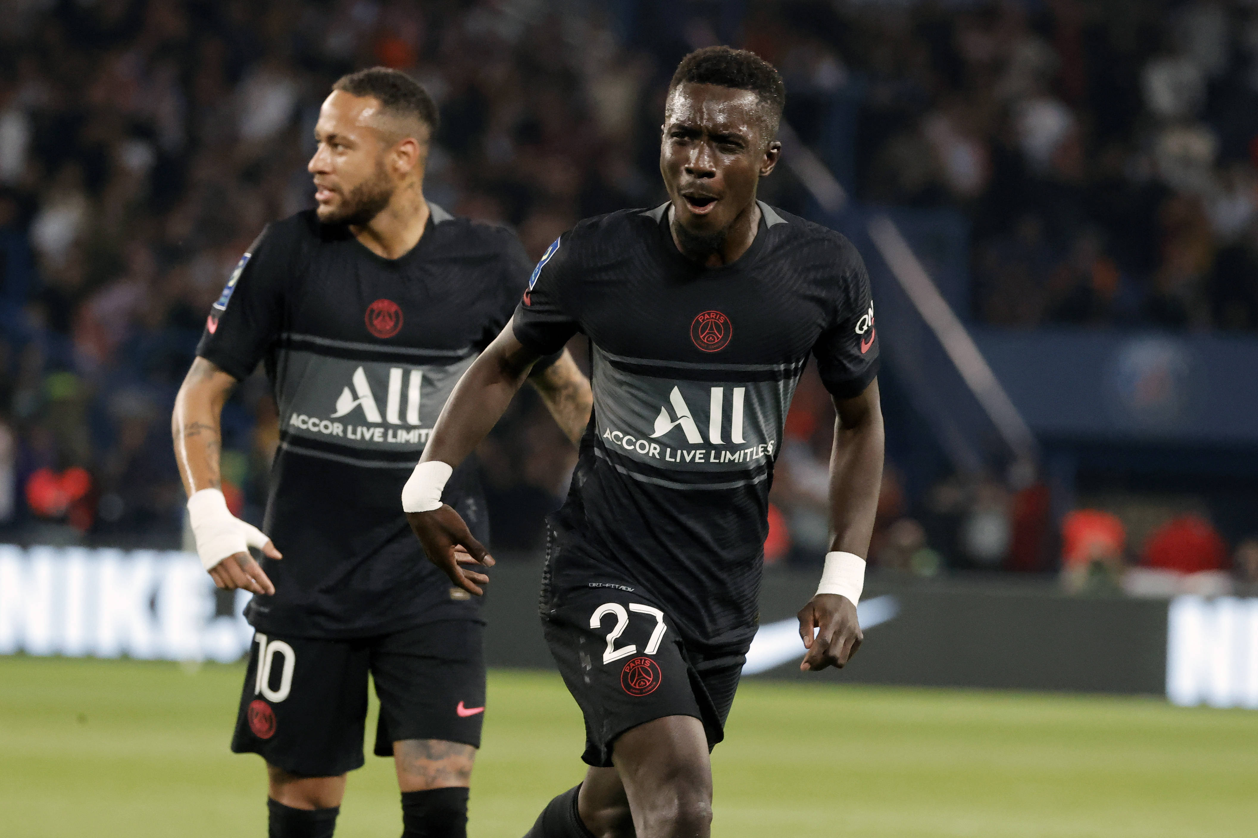 巴黎圣日耳曼预计首发