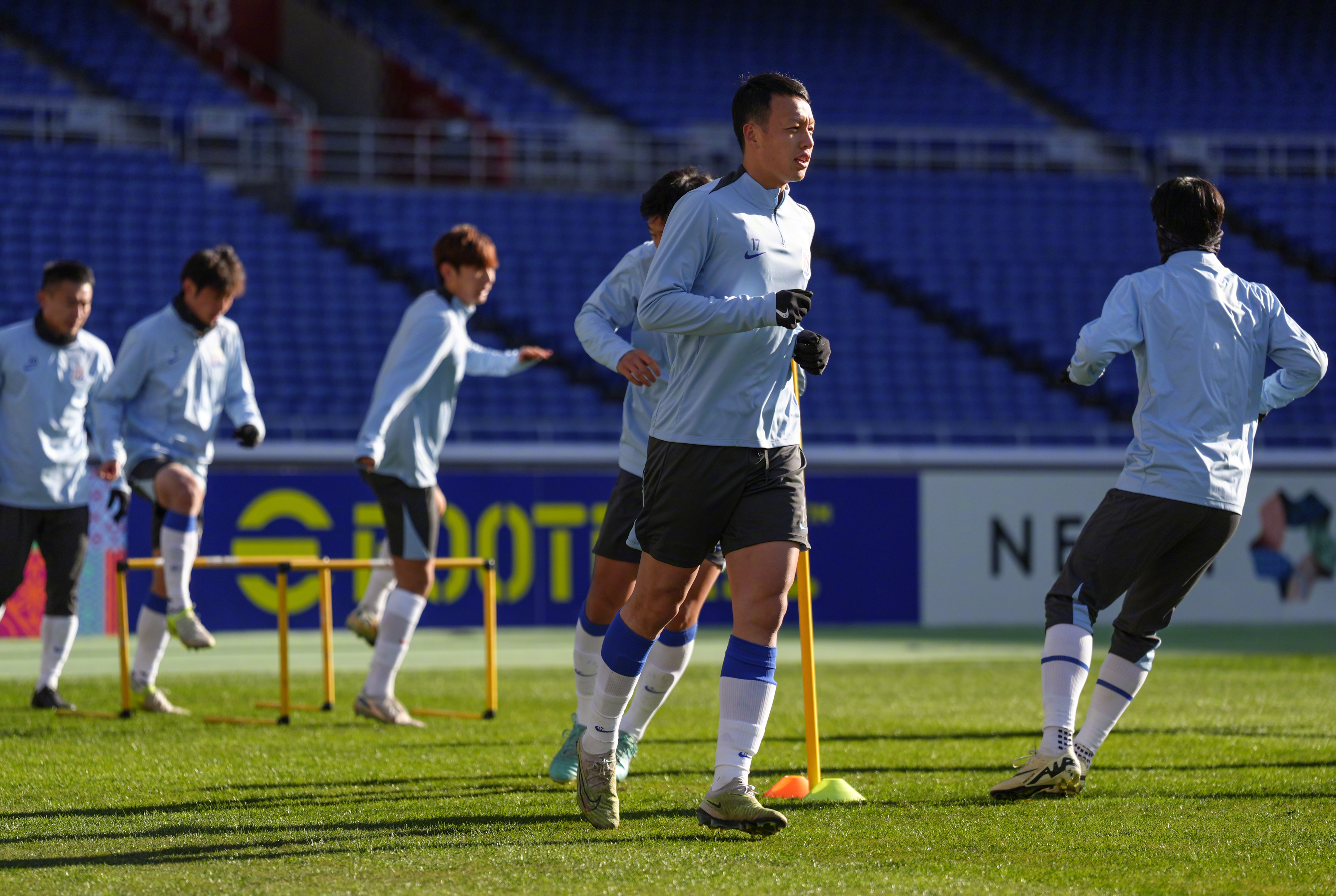 横滨水手主力前锋