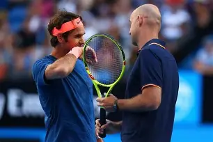 博彩虎专业博彩评级-费德勒梅赛德斯奔驰v级30秒广告