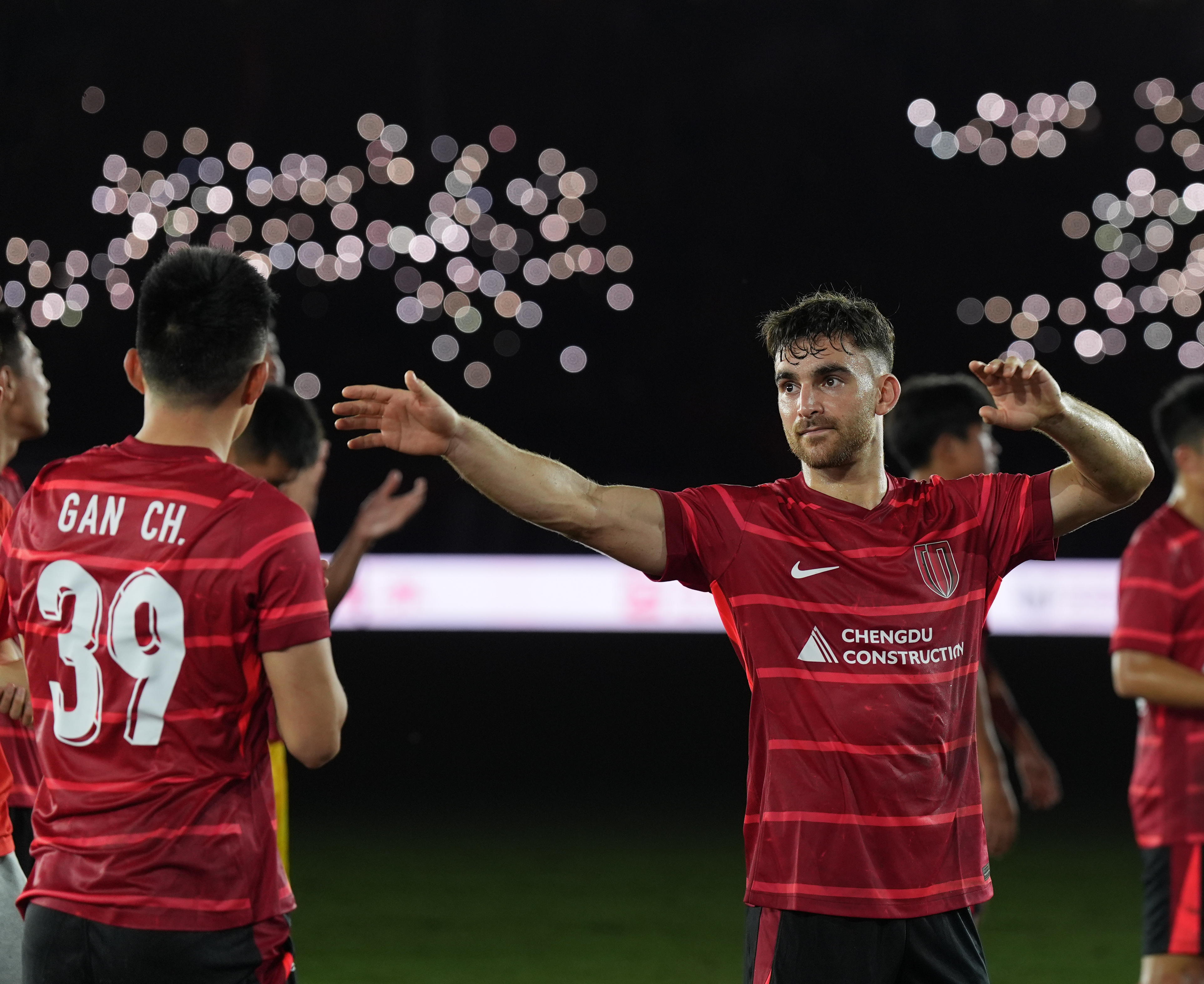 曼城新援表现出色,快速融入球队战术